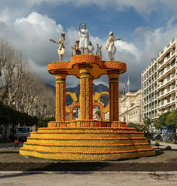 ¿Cómo organizar una fiesta temática inolvidable para tus seres queridos?